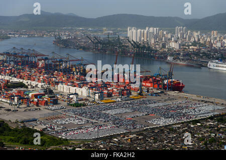 TECON - Terminal Container auf dem linken Ufer der Hafen von Santos Stockfoto