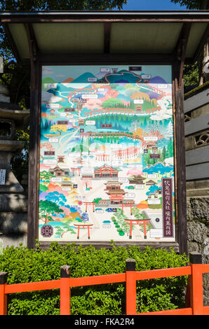 Reiseführer-Karte von der Fushimi Inari-Taisha Schrein Precinct, Kyoto, Kansai, Japan Stockfoto