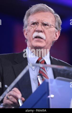 Ehemaliger UN-Botschafter John Bolton richtet sich die Jahreskonferenz der amerikanischen Konservativen Union CPAC am National Harbor 3. März 2016 in Oxon Hill, Maryland. Stockfoto