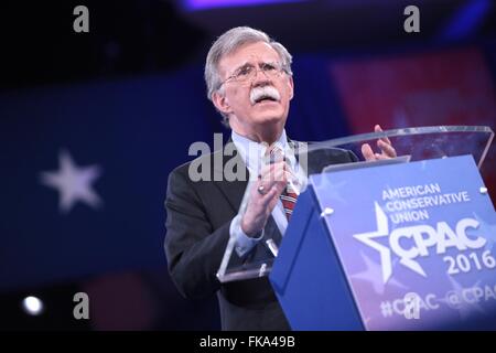 Ehemaliger UN-Botschafter John Bolton richtet sich die Jahreskonferenz der amerikanischen Konservativen Union CPAC am National Harbor 3. März 2016 in Oxon Hill, Maryland. Stockfoto