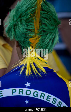 Fans kommen, um das Eröffnungsspiel des Konföderationen-Cup in Brasilia Stockfoto