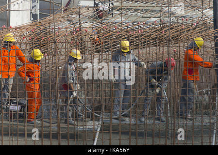 Arbeiter beim Bau des Pumpens station EBI - 2 - River Transposition San Francisco Stockfoto