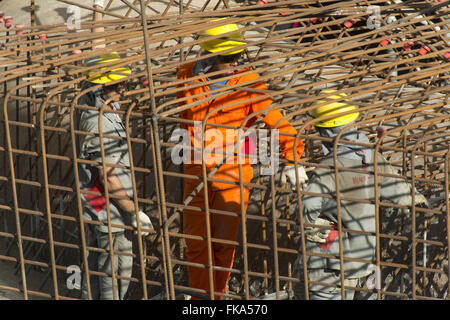 Arbeiter beim Bau des Pumpens station EBI - 2 - River Transposition San Francisco Stockfoto