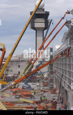 Erweiterung funktioniert an den internationalen Flughafen von São Paulo / Guarulhos Stockfoto