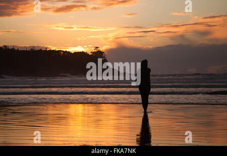 Sonnenuntergang am Cox Bay Beach, Tofino BC Stockfoto