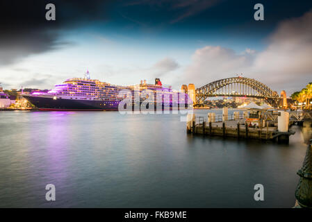 Pfand für Parität - Cunard Kennzeichnung Weltfrauentag in Sydney Stockfoto