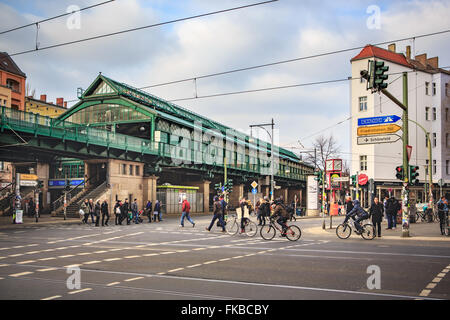 BERLIN, Deutschland - ca. März 2015: Straßenszenen der Stadt Berlin Stockfoto