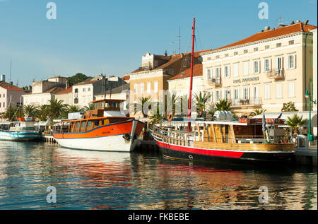 Fernsehreihe, Insel Losinj, Mali Losinj, Stadtansicht Stockfoto