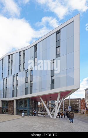 Dreieckige Gebäude an der Nottingham Trent University. Stockfoto