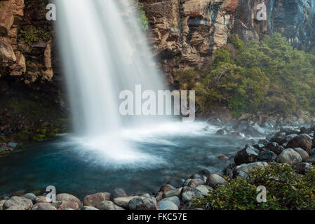 Detail des Wassers in Taranaki Falls Tongariro National Park, Neuseeland Stockfoto