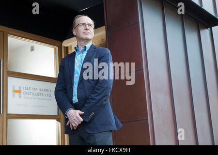 Simon Erlanger, Geschäftsführer, Harris Brennerei, Tarbert, Insel Harris. September 2015 Stockfoto