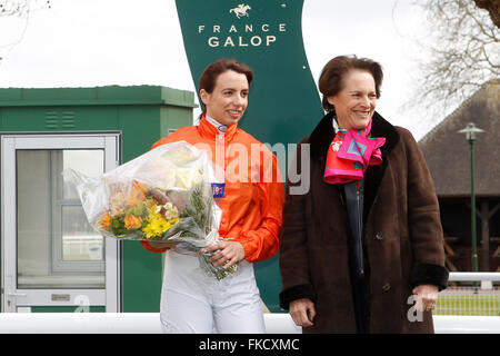 Deauville, Frankreich. 8. März 2016. 3. Lauf. De La Vie behaupten Einsätze. Kendannemarie mit Marie Anne Bernadet gewinnt das weibliche Jockey Rennen Credit: Action Plus Sport/Alamy Live News Stockfoto