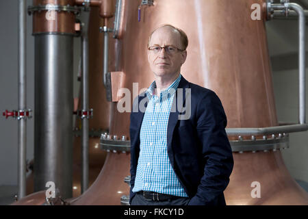 Simon Erlanger, Geschäftsführer, Harris Brennerei, Tarbert, Insel Harris. September 2015 Stockfoto