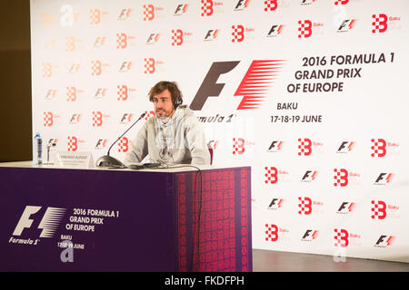 Baku, Aserbaidschan. 8. März 2016. Fernando Alonso Spanien gibt ein Interview vor der F1 Grand Prix von Baku. Baku wird voraussichtlich das erste Formel 1 Grand Prix von Europa am 17. Juni zu hosten. Bildnachweis: Aziz Karimow/Pacific Press/Alamy Live-Nachrichten Stockfoto