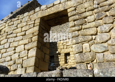 Niedrigen Winkel Ansicht Nische, Machu Picchu, Cusco Region, Urubamba Provinz, Bezirk von Machu Picchu, Peru Stockfoto