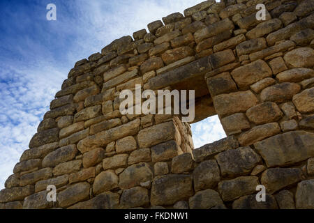 Niedrigen Winkel Ansicht Nische, Machu Picchu, Cusco Region, Urubamba Provinz, Bezirk von Machu Picchu, Peru Stockfoto