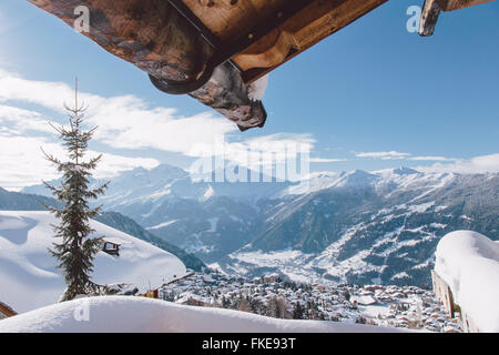 Ein Chalet Ansicht von Verbier, in der Schweizer Skiort. Stockfoto