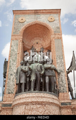 Denkmal der Republik, entworfen von Pietro Canonica, Taksim-Platz, Istanbul, Türkei Stockfoto