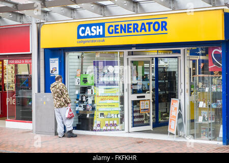 Stepney Street, einer der Haupteinkaufsstraßen in sinkenden Handel in Llanelli Town centre,Carmarthenshire,Wales,U.K., Stockfoto