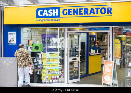 Stepney Street, einer der Haupteinkaufsstraßen in sinkenden Handel in Llanelli Town centre,Carmarthenshire,Wales,U.K., Stockfoto