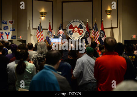 Bridgeton, Missouri, USA. 23. März 2010. Ehemaliger Präsident Bill Clinton spricht an Unterstützer der Frau und Kandidaten Hillary Clinton, in District 9 Maschinisten Hall in Bridgeton, außerhalb St. Louis. Bildnachweis: Gino's Premium Bilder/Alamy Live-Nachrichten Stockfoto