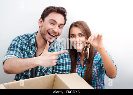 Paar, Umzug in neues Zuhause Stockfoto