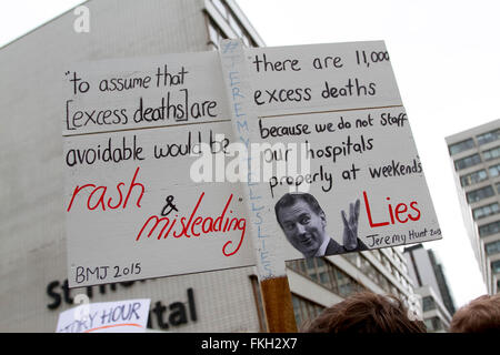 London, Großbritannien. 09 Mär, 2016. London, Großbritannien. 9. März 2016. Die Ärzte nehmen an einem 48-stündigen Ausstand außerhalb Saint Thomas Krankenhaus in Westminster in einem Vertrag Reihe gegen die Regierung Credit: Amer ghazzal/Alamy leben Nachrichten Stockfoto