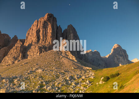 Sonnenaufgang in Sellajoch, Dolomiten Stockfoto