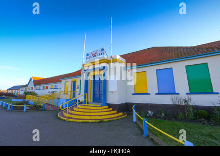 Das farbenfrohe Äußere des Freibad in Stonehaven, Aberdeenshire, Schottland, Großbritannien Stockfoto