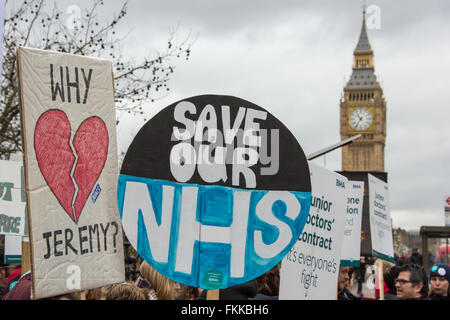 London, England. 9. März 2016. Junior-Ärzte auf die Streikposten am St.Thomas Hospital zum Jahresbeginn ihre 48-stündigen nationalen Streik. David Rowe/Alamy Live-Nachrichten Stockfoto