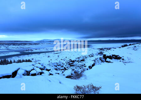 Winter Schnee Blick über Pingvellir Nationalpark, UNESCO-Weltkulturerbe, Süd-West-Island, Europa. Stockfoto