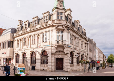 Die HSBC Bank bei Westgate Street in Gloucester, Gloucestershire, England, Großbritannien, Uk Stockfoto