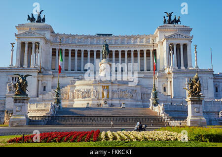 Vittorio Emanuele Denkmal bei Sonnenaufgang Piazza Venezia Rom Latium Italien Europa Stockfoto