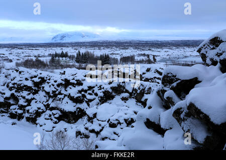 Winter Schnee Blick über Pingvellir Nationalpark, UNESCO-Weltkulturerbe, Süd-West-Island, Europa. Stockfoto