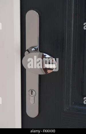 Türgriffe auf der Vorderseite der Wohnungsbau. Stockfoto