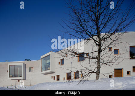 Außenansicht des modernen Bürogebäude in Paivakoti. Von JKMM Architects entworfen. Stockfoto