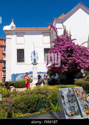 Kirche St. Luzia und Gärten in Alfama Lissabon Bezirkshauptstadt Stadt von Portugal Europa Stockfoto