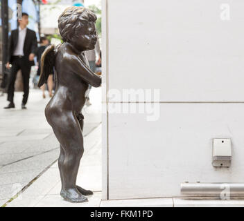 Tenshodo Schmuck Sotre Amor-Statue in Ginza, Chuo-Ku, Tōkyō Stockfoto