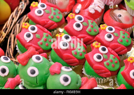 Marzipan in La Boqueria-Markt, Barcelona. Katalonien, Spanien Stockfoto