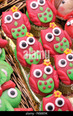 Marzipan in La Boqueria-Markt, Barcelona. Katalonien, Spanien Stockfoto