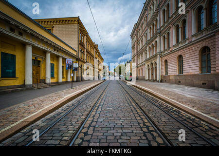 Gebäude entlang der Snellmaninkatu in Helsinki, Finnland. Stockfoto