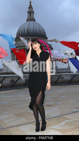 2. Februar 2016 beteiligt - Daisy Lowe TK Maxx Photocall - Model Daisy Lowe Photocall zu starten neue geben Sie Kleidung für Go Stockfoto