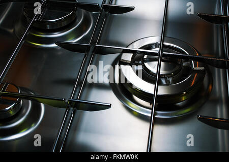 Metall-Gasherd auf moderne Küche Stockfoto
