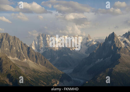 Grandes Jorasses, Dent du Geant, Aiguille des Grandes Charmoz, Mer de Glace, Abendlicht, gesehen vom Lac Blanc, Frankreich Stockfoto