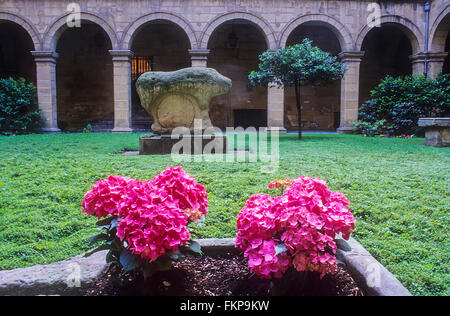 "Mikeldi" im archäologischen, ethnografischen und baskischen historischen Museum. Bilbao. Vizcaya. Spanien. Stockfoto