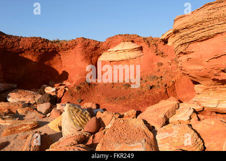 Detail des roten Pindan Felsformation, Reddell Strand, Gantheaume Point, Broome, Kimberley-Region, Western Australia, WA, Australien Stockfoto