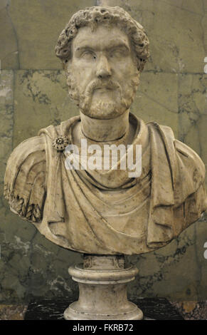 Antoninus Pius (86 AD - 161 n. Chr.) bekannt als Antoninus. Römische Kaiser Form 138-161. Nerva antoninischen Dynastie. Büste. Marmor. Im dritten Quartal des 2. Jahrhunderts n. Chr.. Die Eremitage. Sankt Petersburg. Russland. Stockfoto