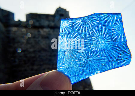 Alte portugiesische Glasscherbe vor Fort, Ilha de Mozambique, Nampula, Mosambik Stockfoto