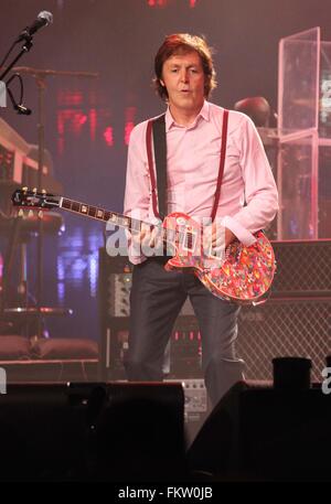 PAUL MCCARTNEY im WACHOVIA CENTER 14.08.2010 PHILADELPHIA, PENNSYLVANIA Foto Michael Brito Stockfoto