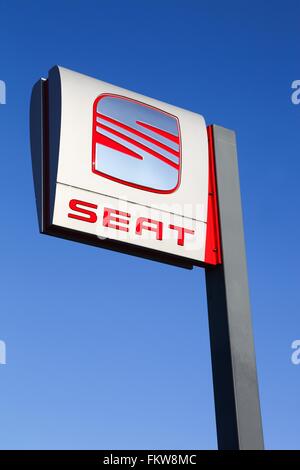 SEAT-Logo auf einem Mast Stockfoto